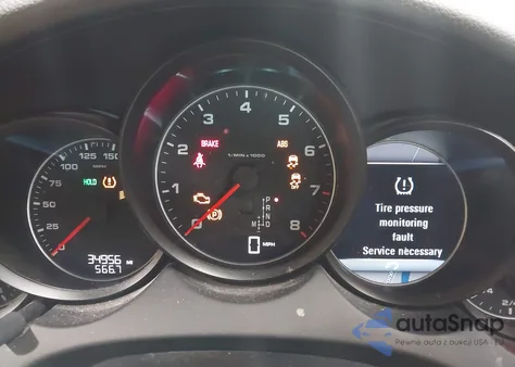 2016 Porsche Cayenne z USA, uszkodzony, nr VIN WP1AA2A25GLA02461